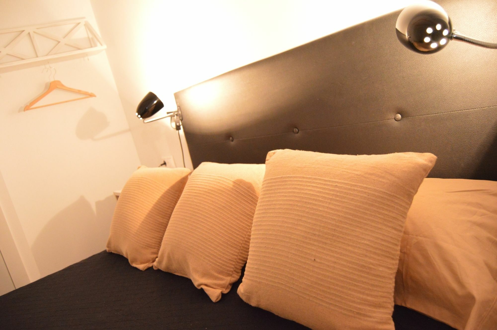 Tarragona Suites Mediona Екстериор снимка