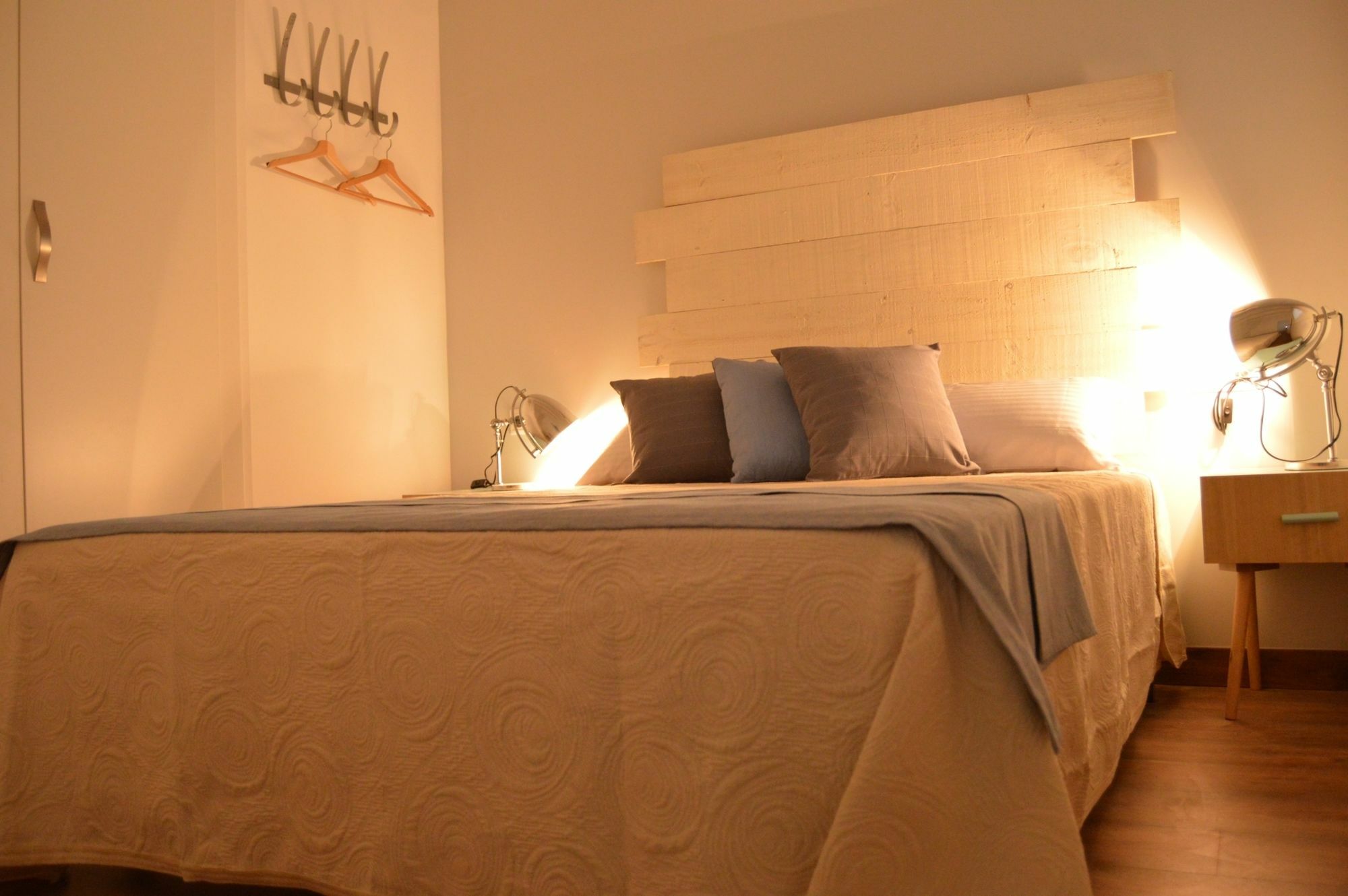 Tarragona Suites Mediona Екстериор снимка