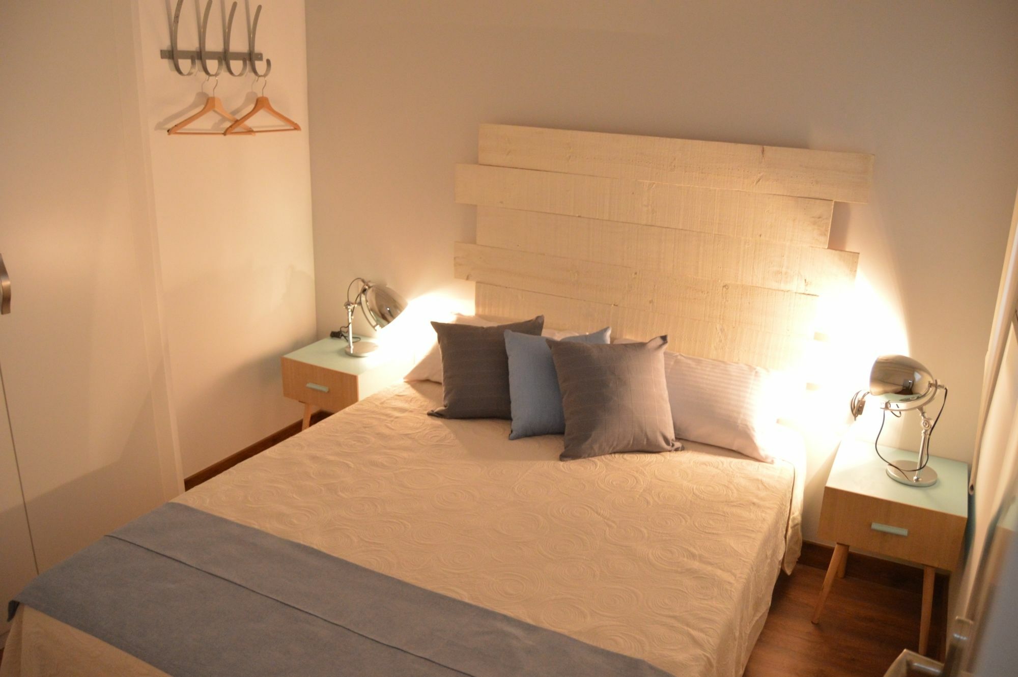 Tarragona Suites Mediona Екстериор снимка