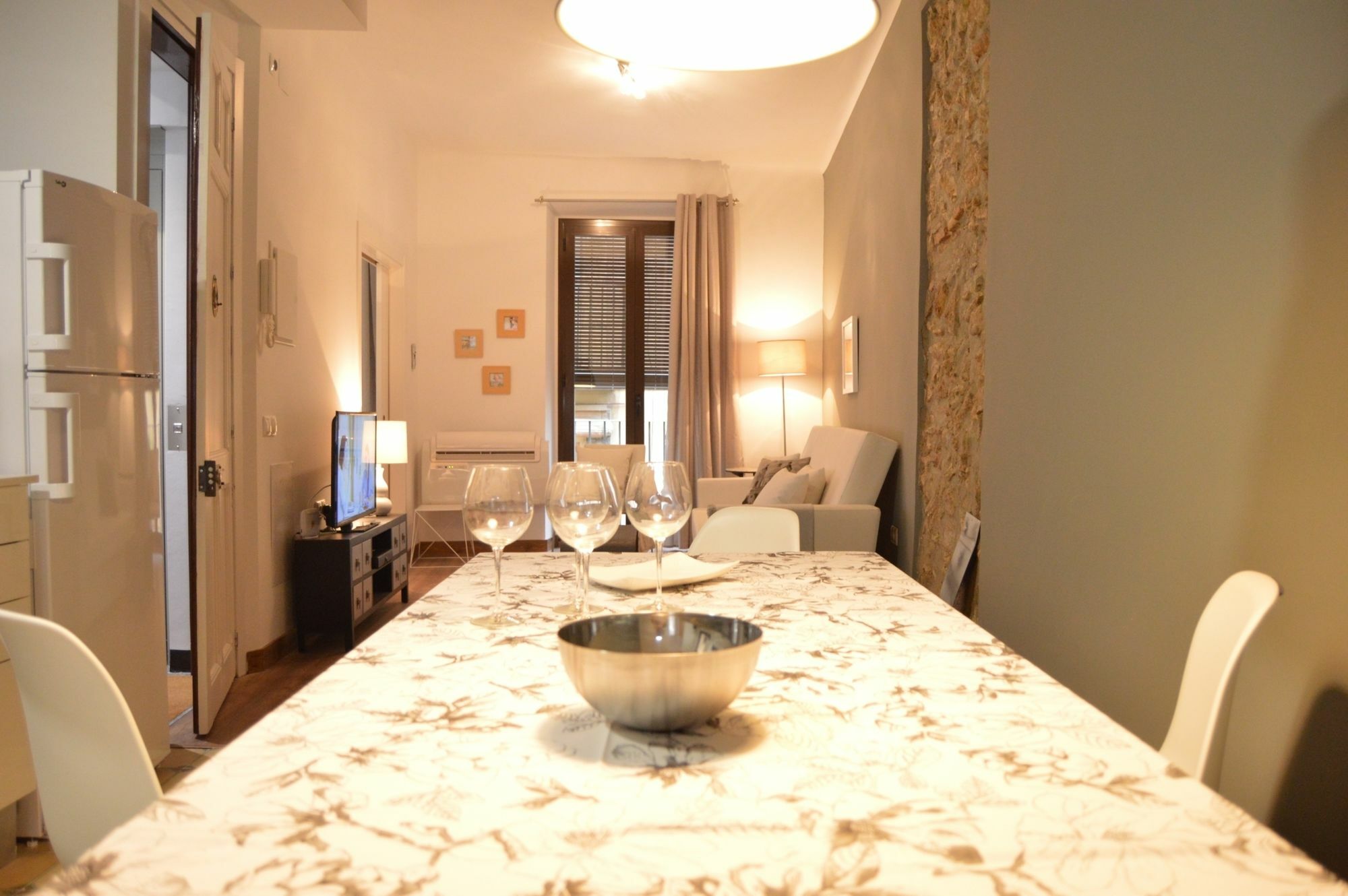 Tarragona Suites Mediona Екстериор снимка