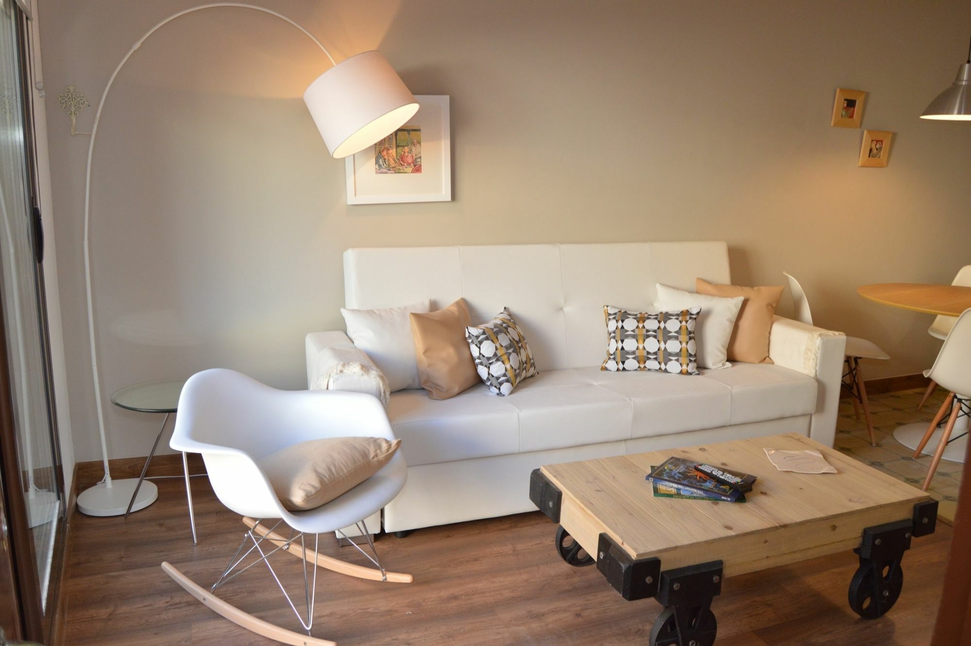 Tarragona Suites Mediona Екстериор снимка