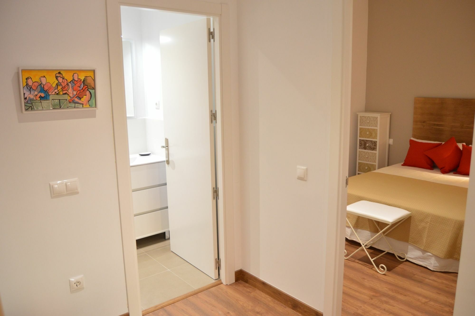 Tarragona Suites Mediona Екстериор снимка